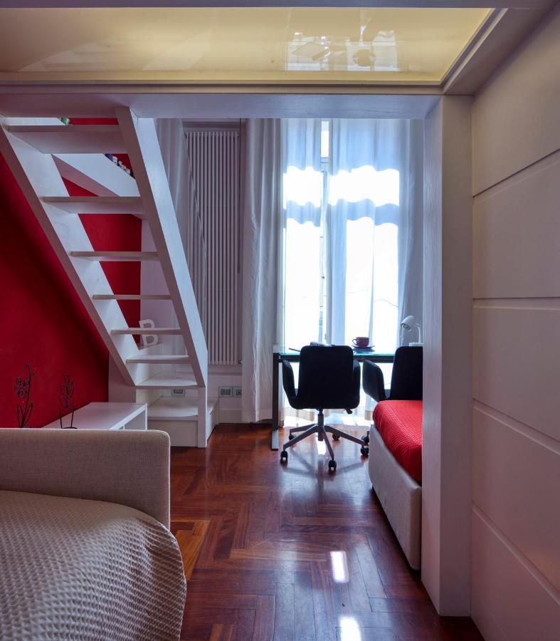 Elegant Apartment At Chiaia By Wonderful Italy Napoli Exterior foto